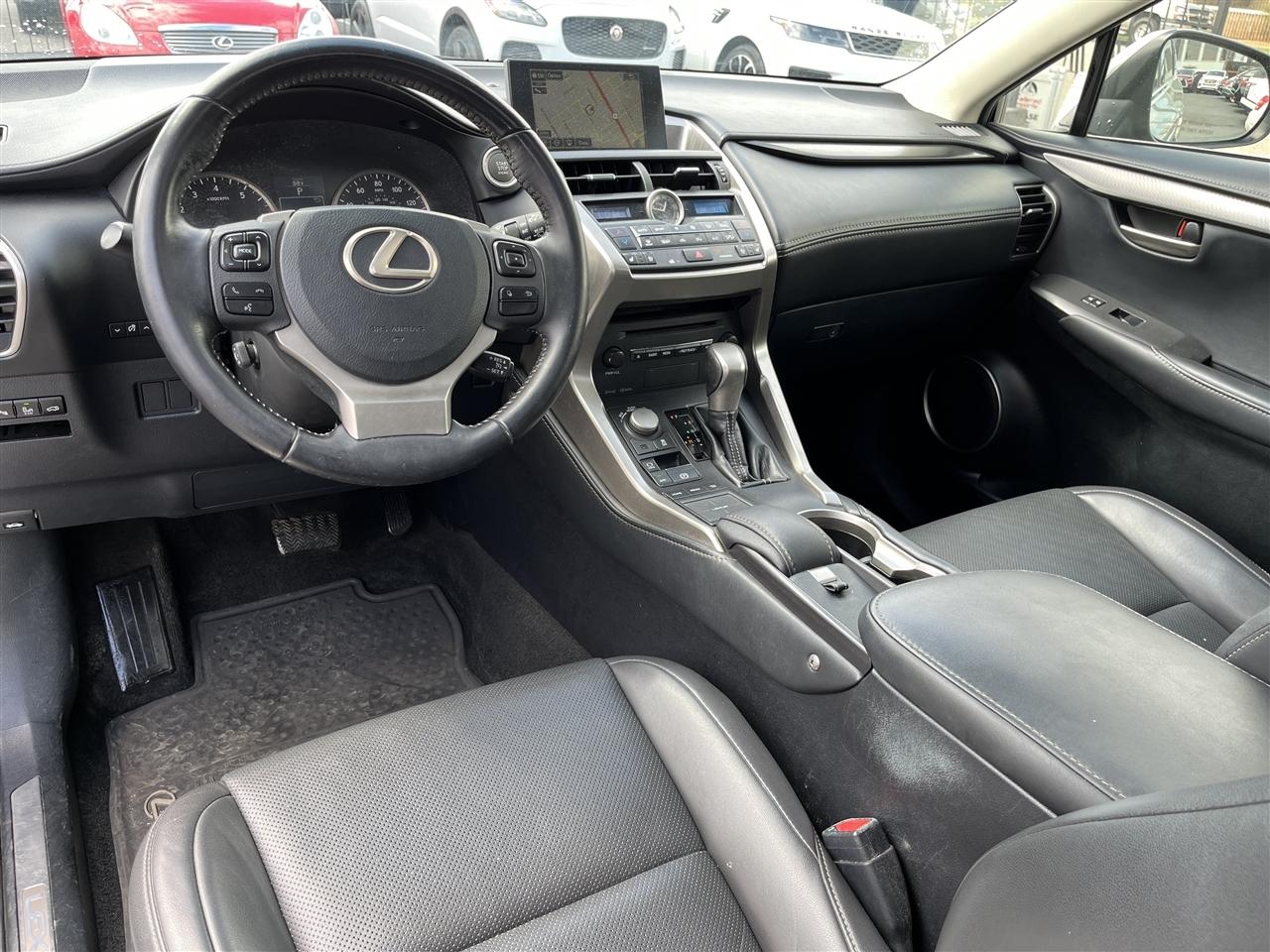 Lexus NX  2017