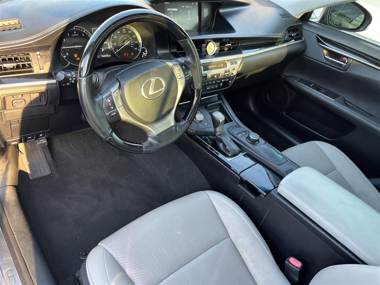 Lexus ES 350  2016