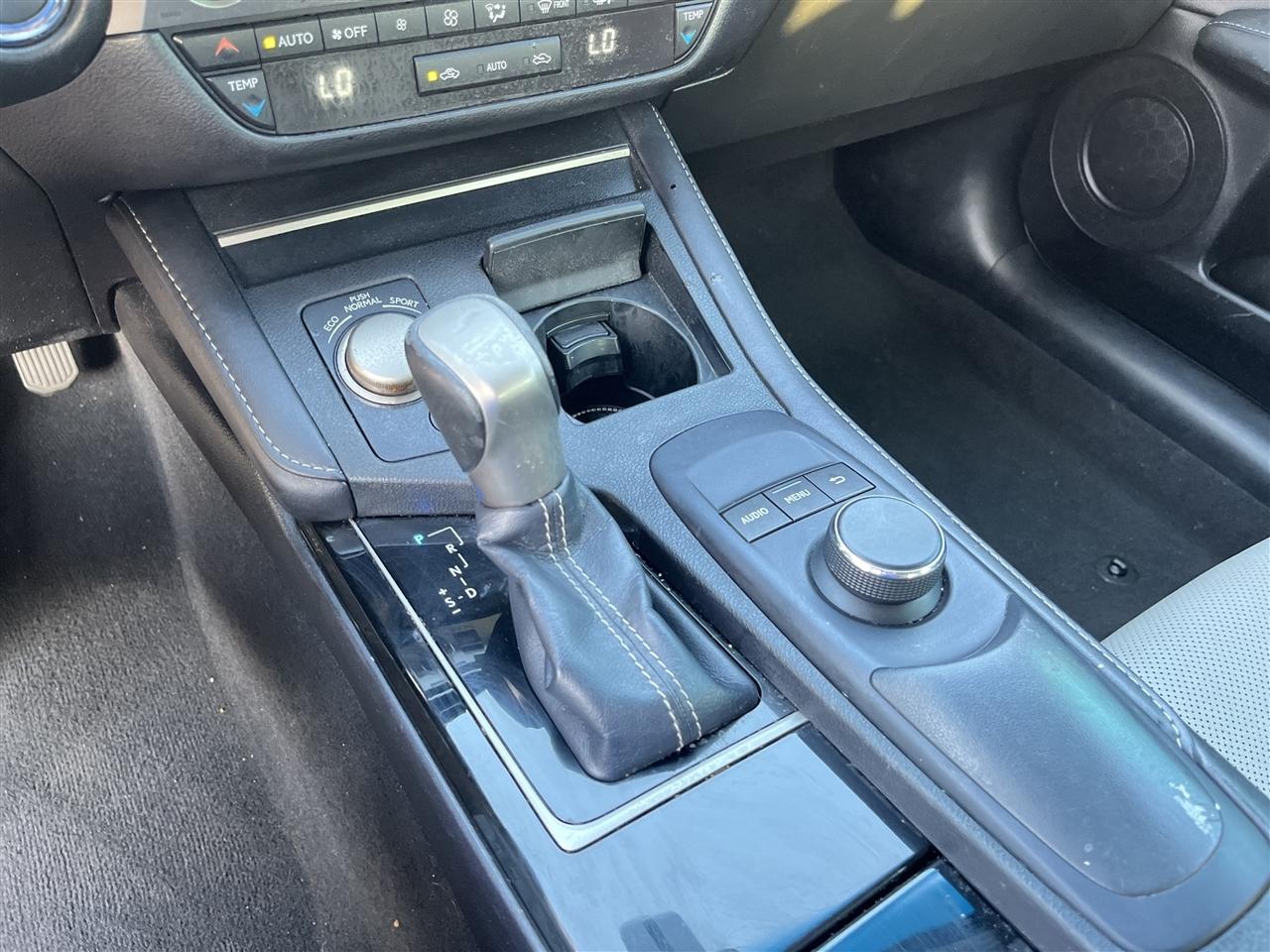 Lexus ES 350  2016