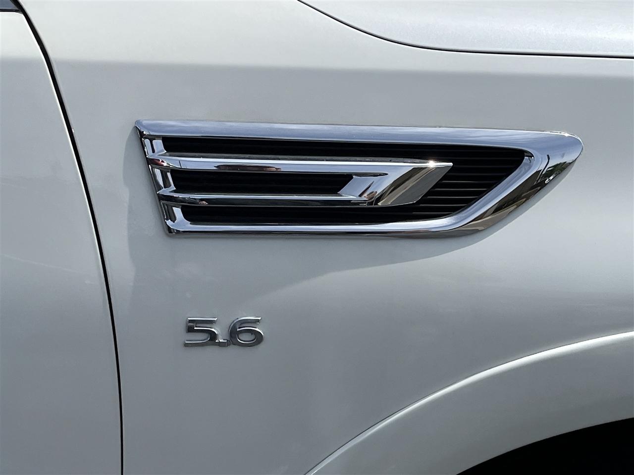 Infiniti QX80  2020