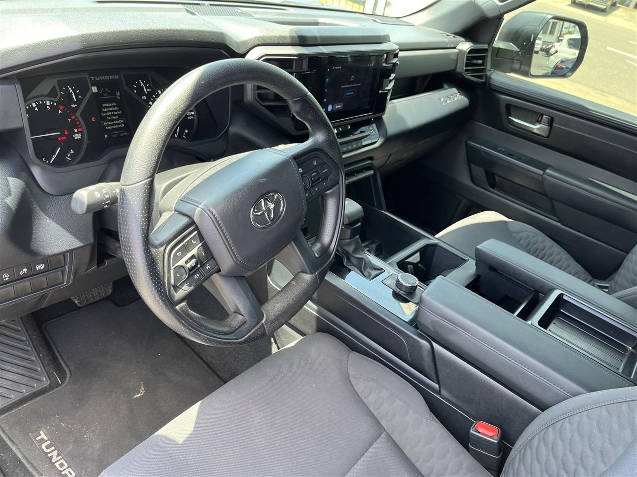 Toyota Tundra 2WD  2025