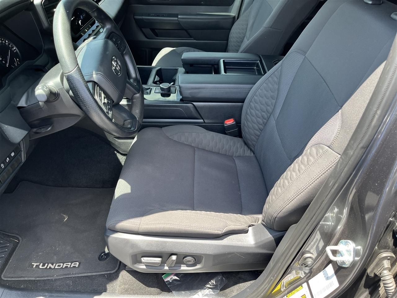 Toyota Tundra 2WD  2025