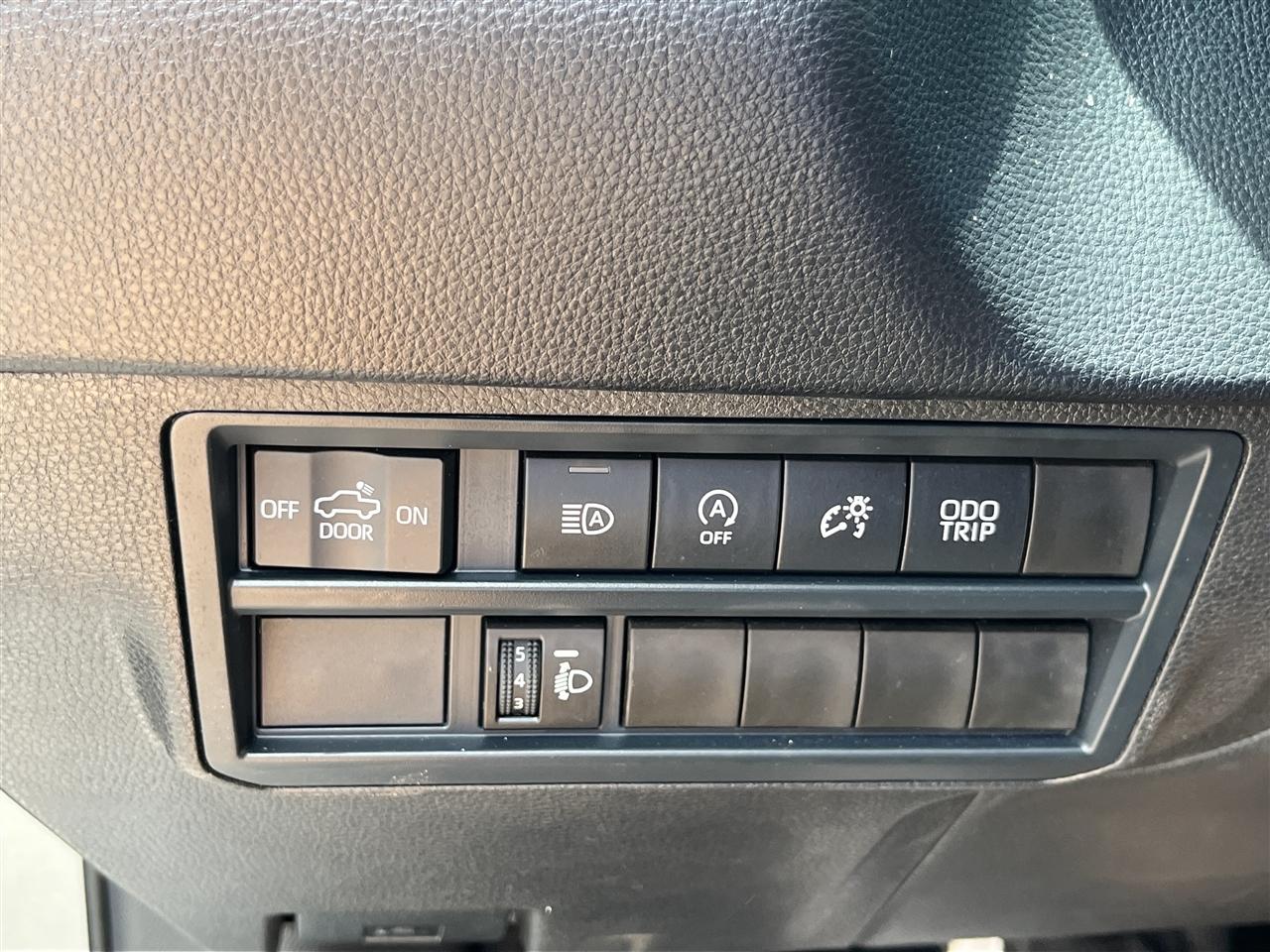 Toyota Tundra 2WD  2025