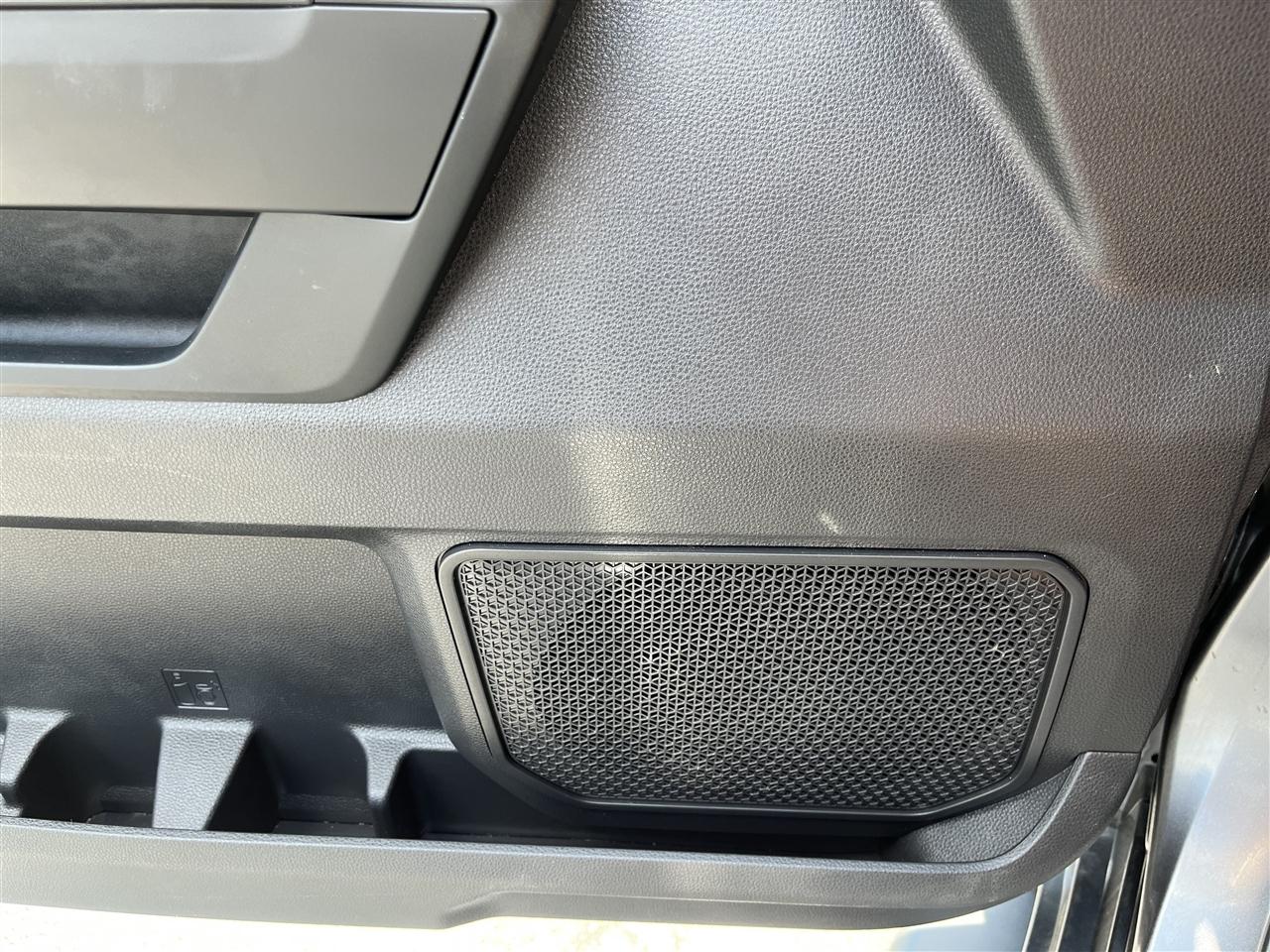 Toyota Tundra 2WD  2025