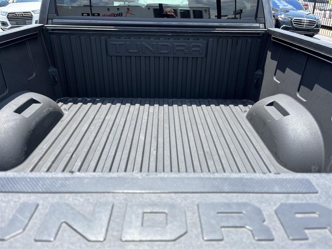 Toyota Tundra 2WD  2025