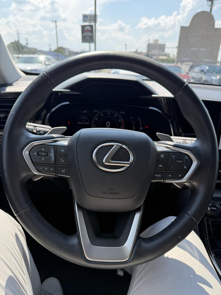 Lexus NX  2024