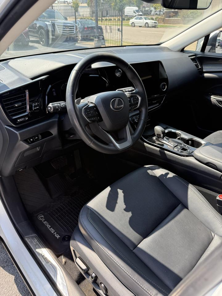 Lexus NX  2024
