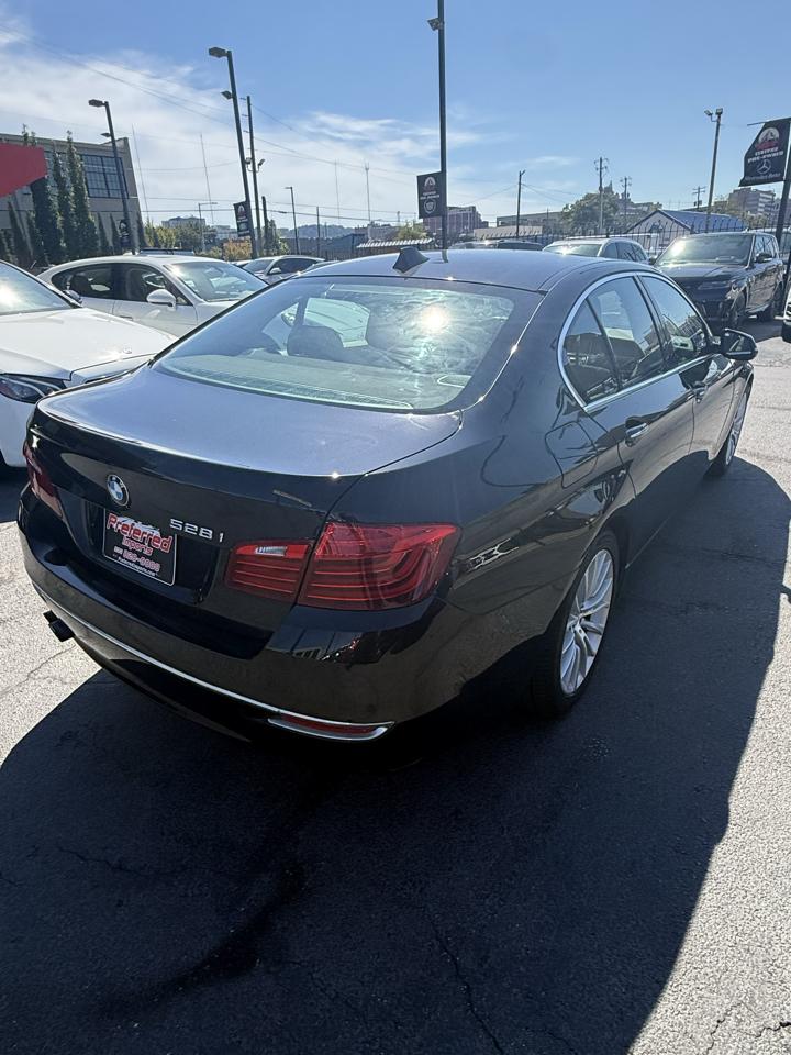 BMW 5 Series 528i 2015