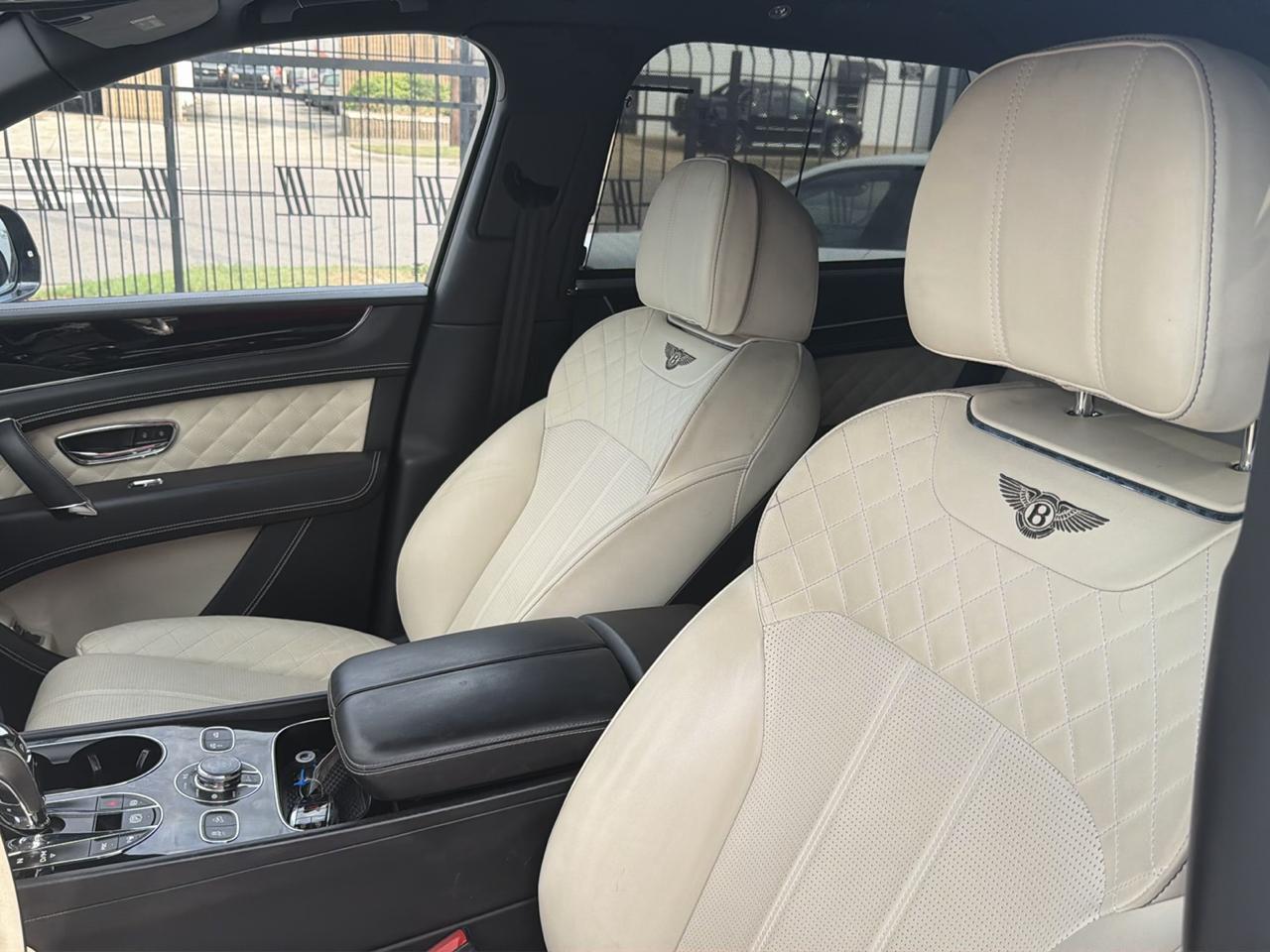 Bentley Bentayga  2017