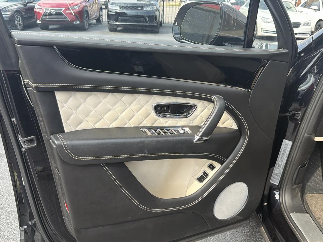 Bentley Bentayga  2017