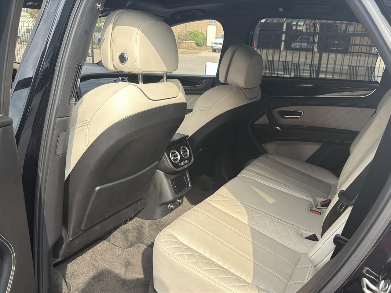 Bentley Bentayga  2017