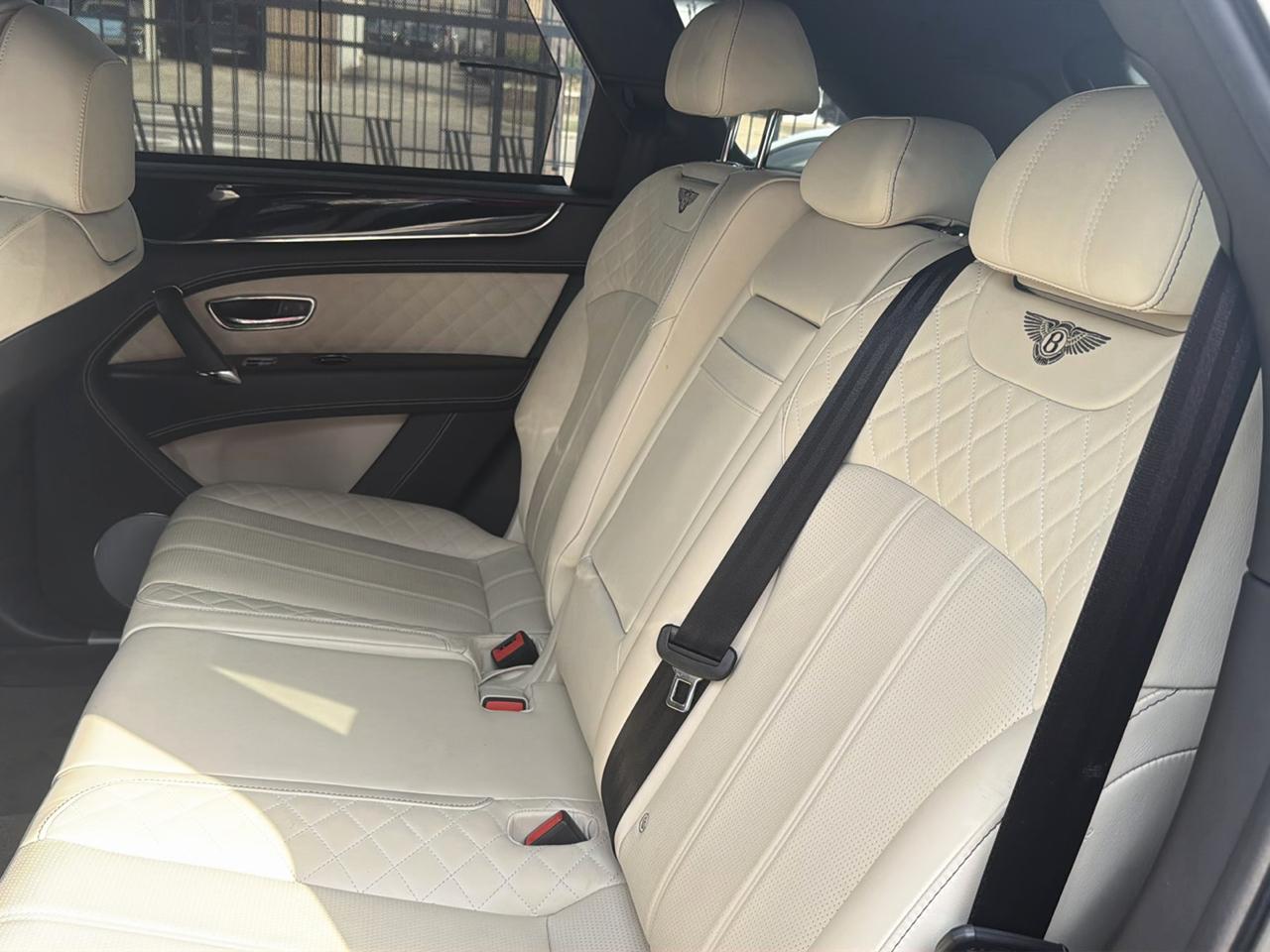 Bentley Bentayga  2017