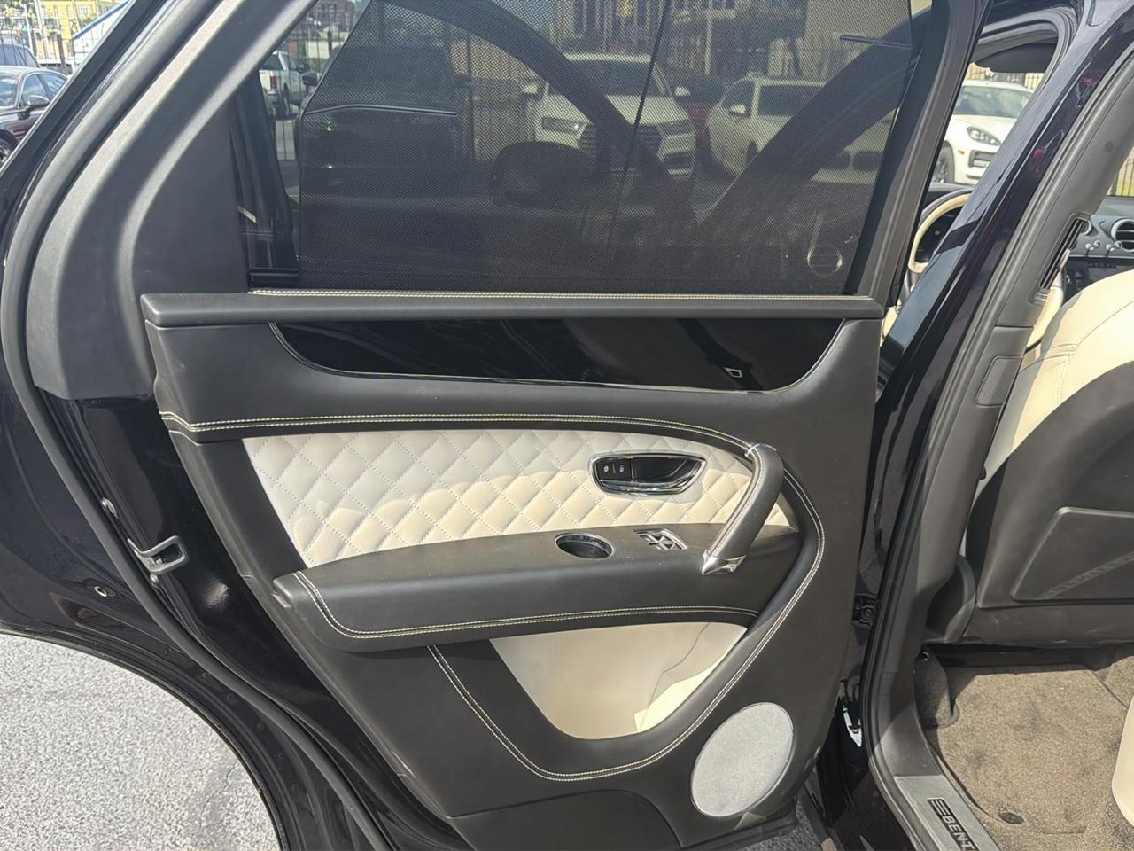 Bentley Bentayga  2017