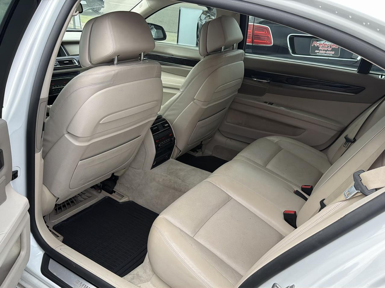 BMW 7 Series  2013
