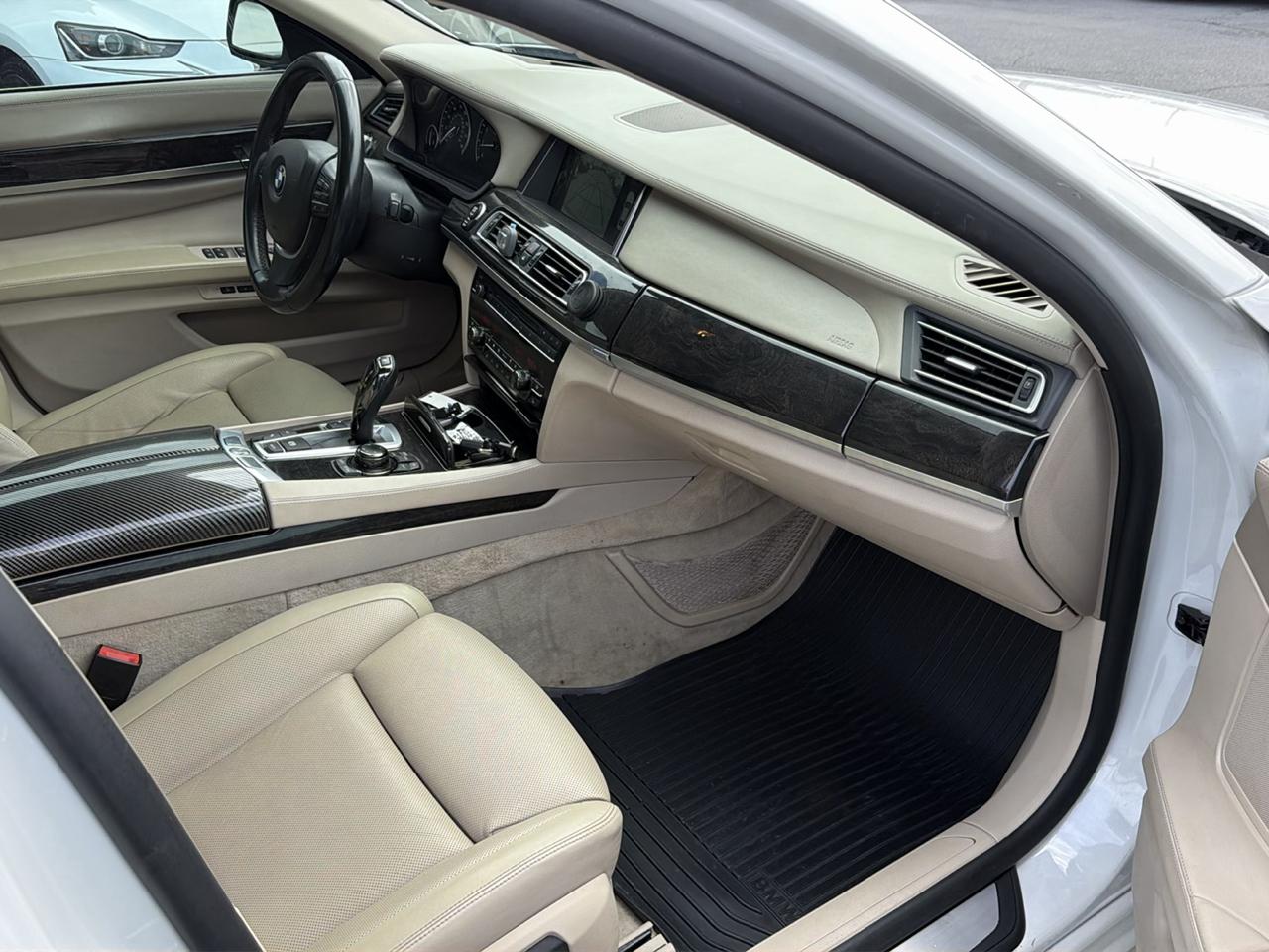 BMW 7 Series  2013
