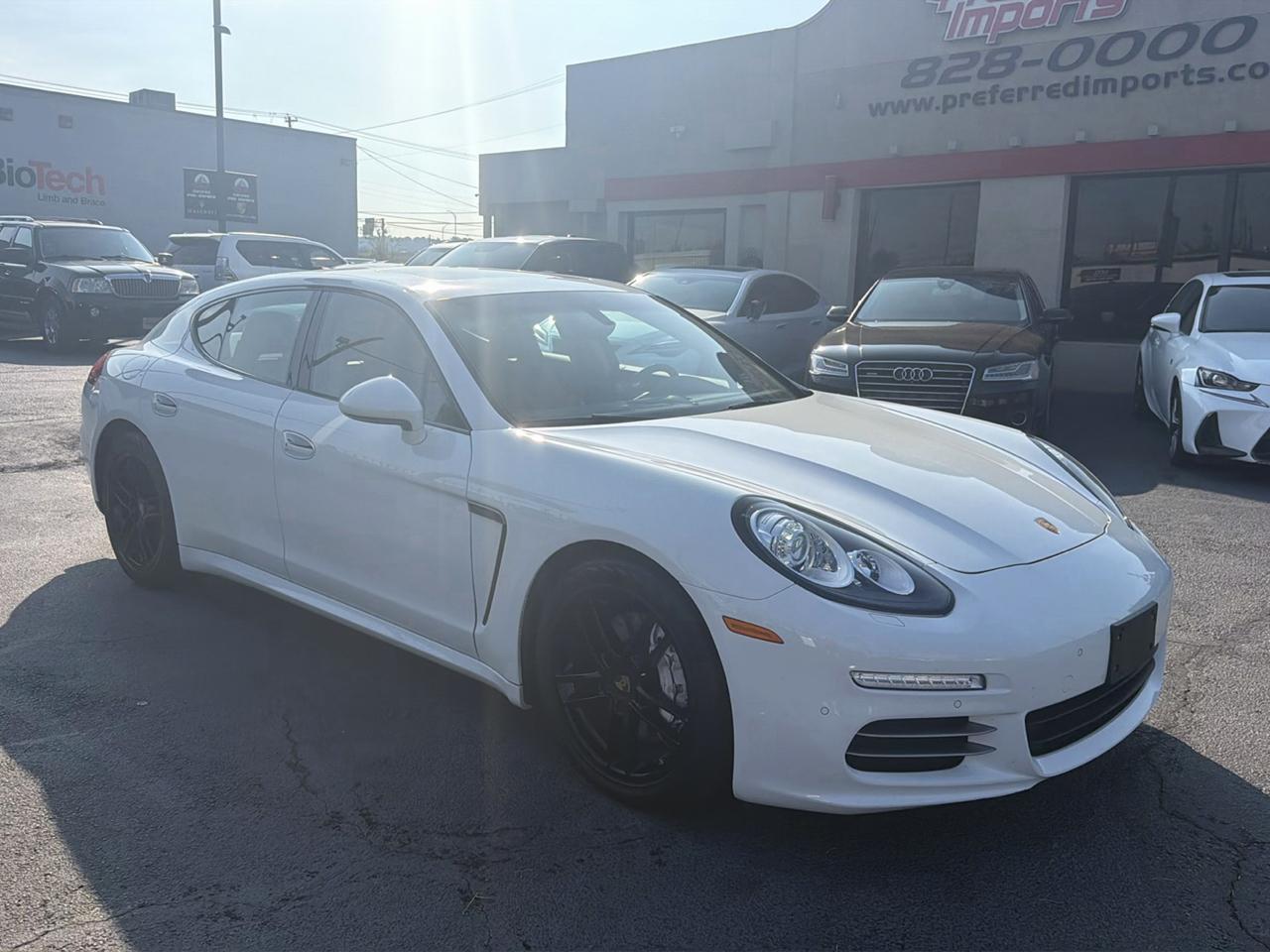 Porsche Panamera Base 2016