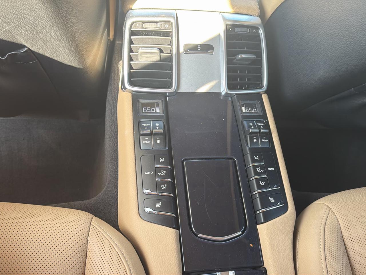 Porsche Panamera Base 2016