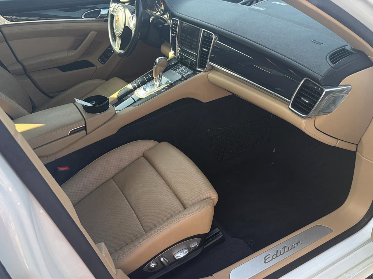 Porsche Panamera Base 2016