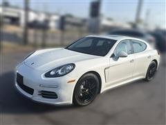 2016 Porsche Panamera 