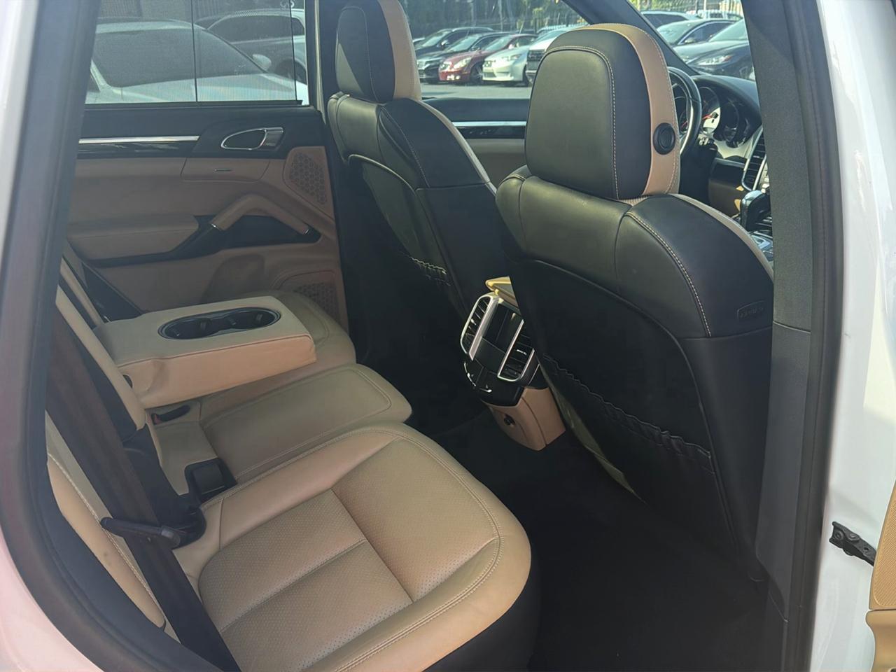 Porsche Cayenne  2016