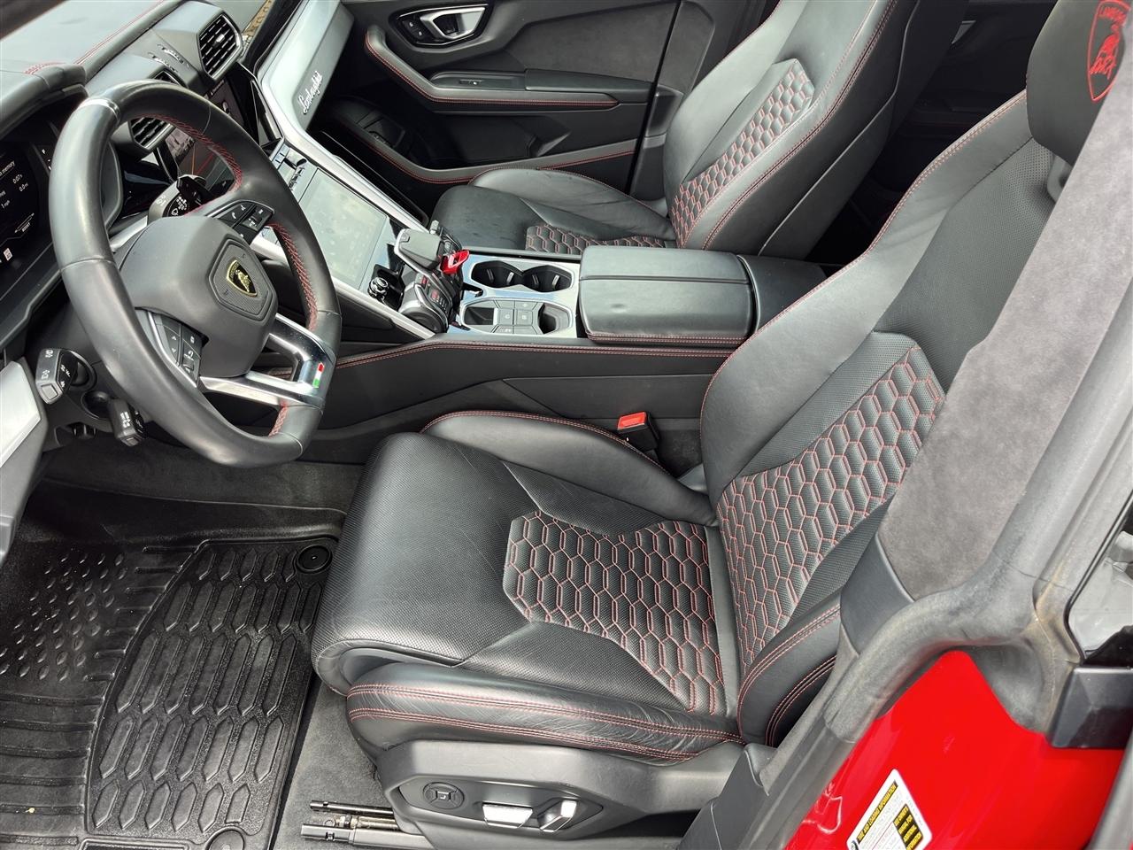 Lamborghini Urus  2020