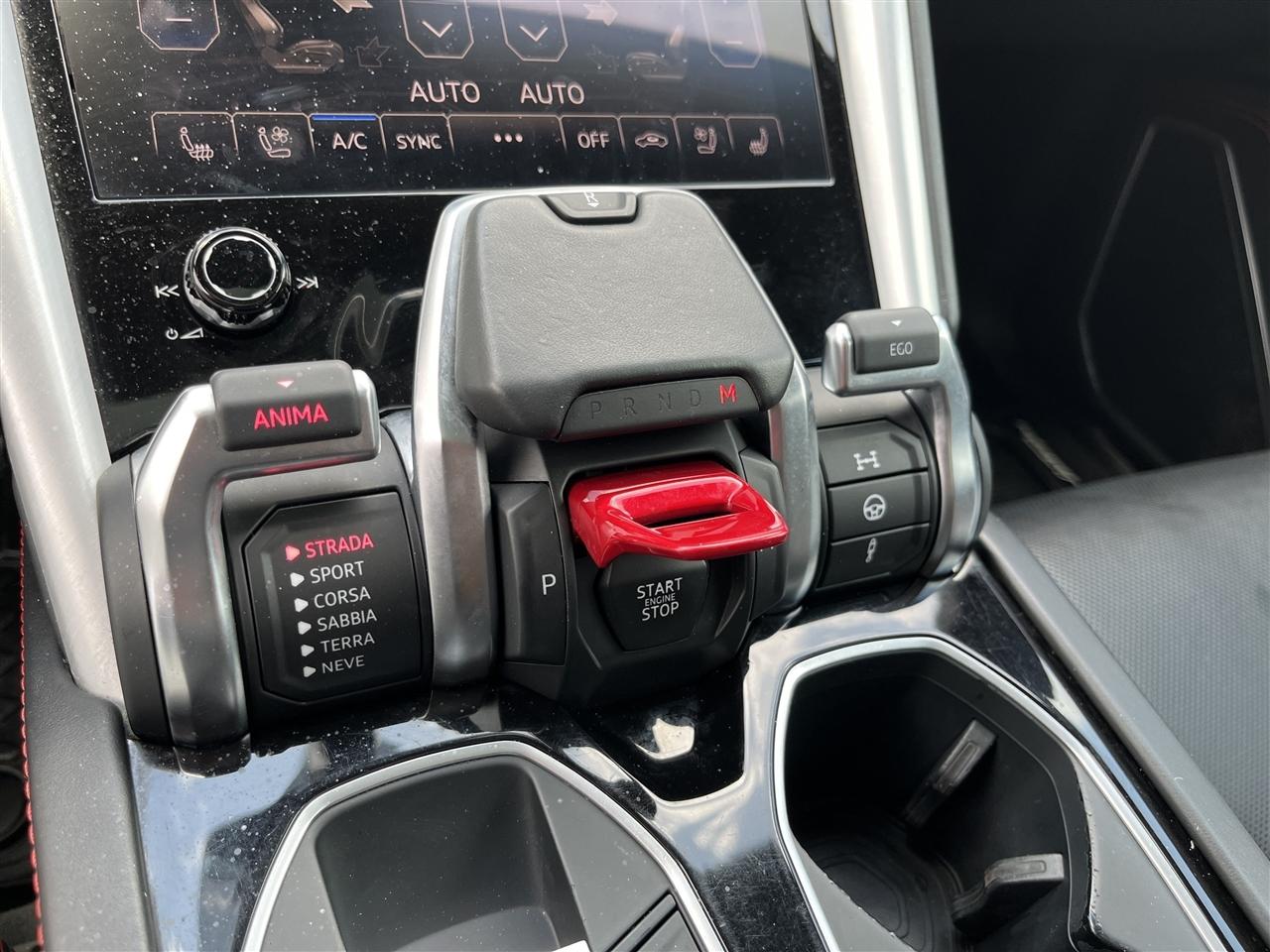 Lamborghini Urus  2020