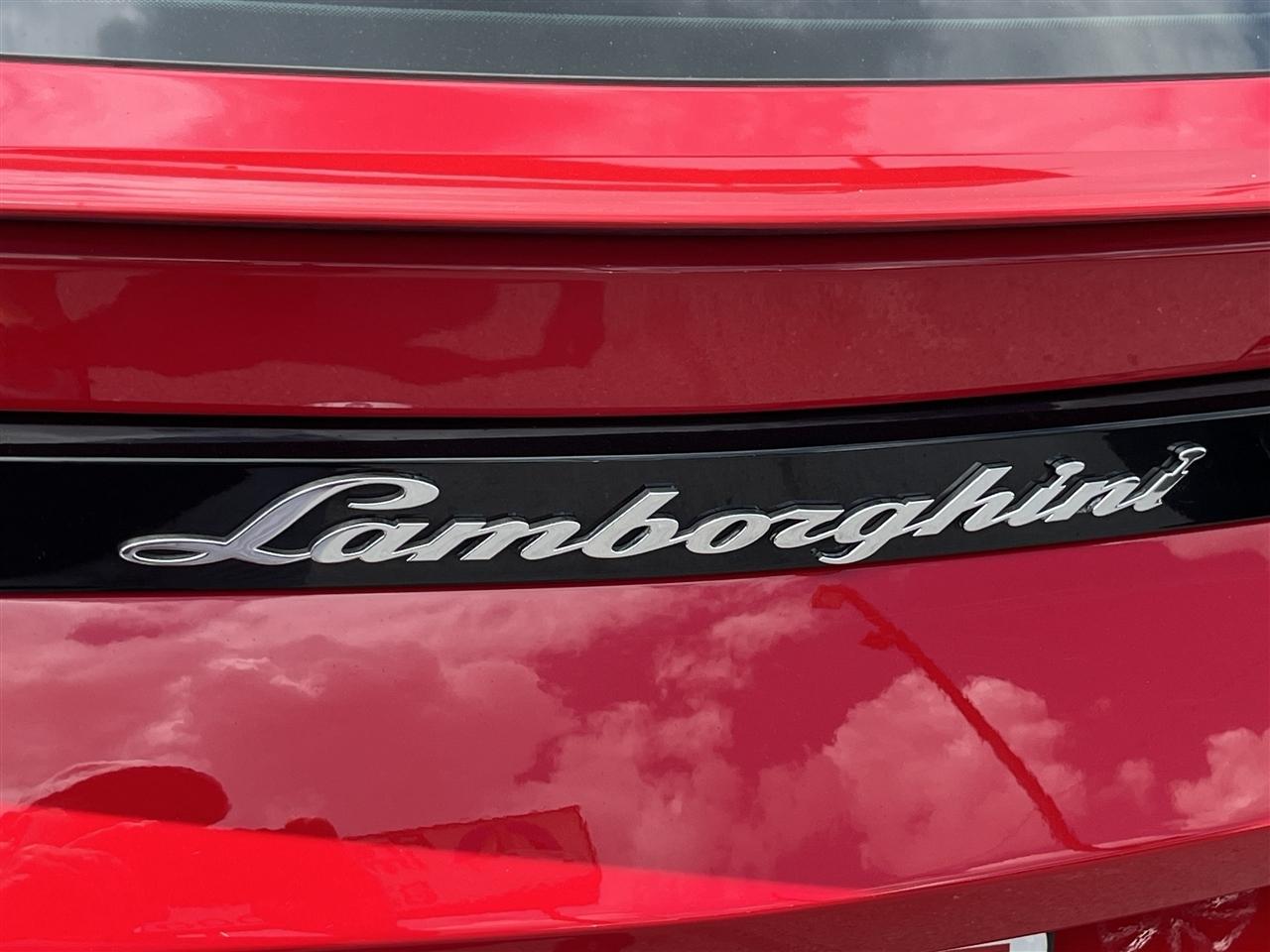 Lamborghini Urus  2020