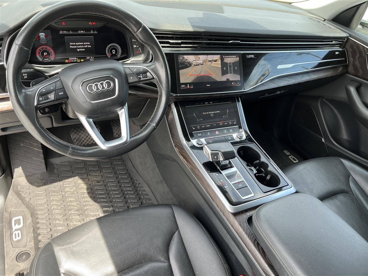 Audi Q8  2021