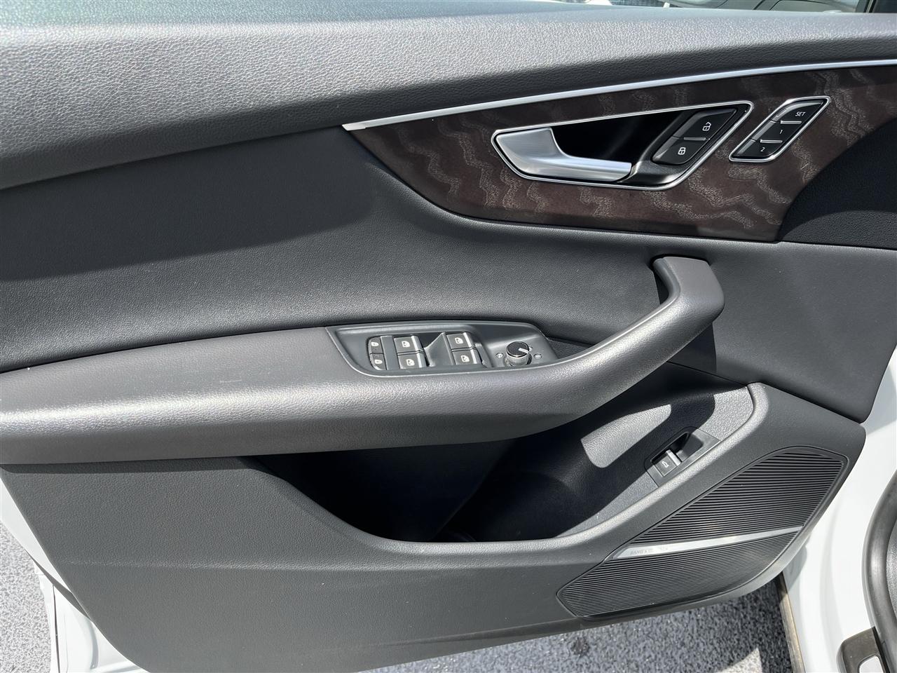 Audi Q8  2021