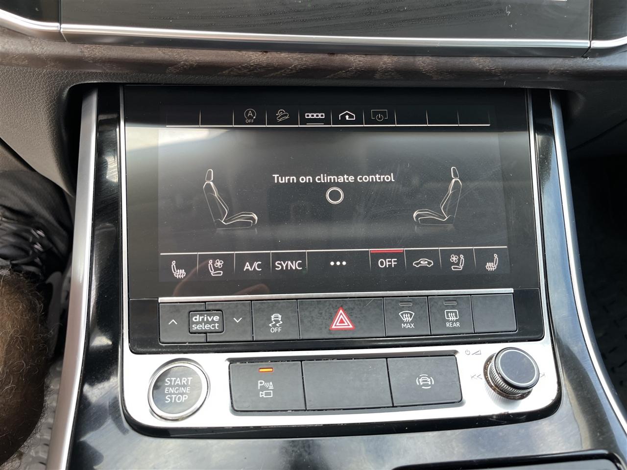 Audi Q8  2021