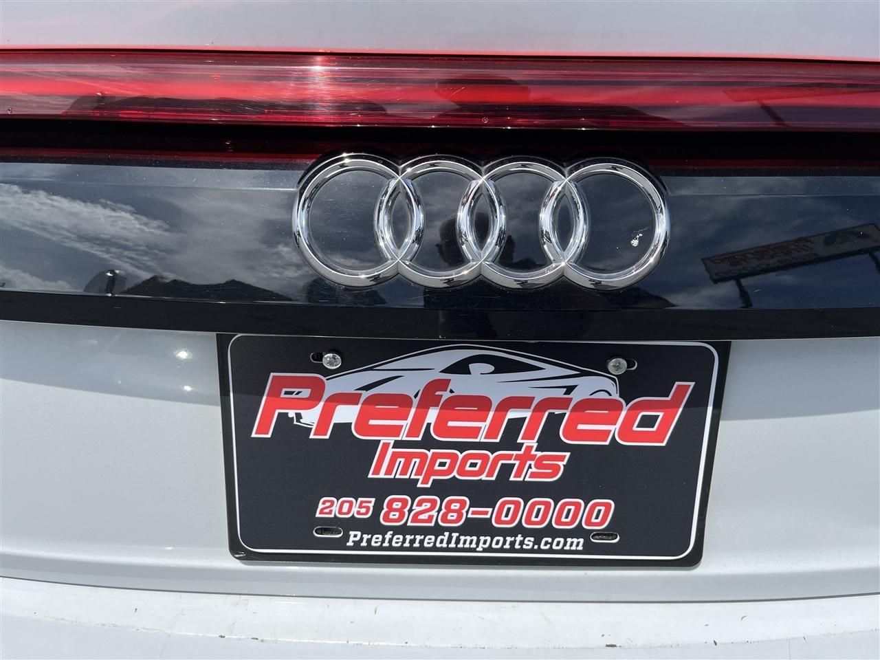 Audi Q8  2021