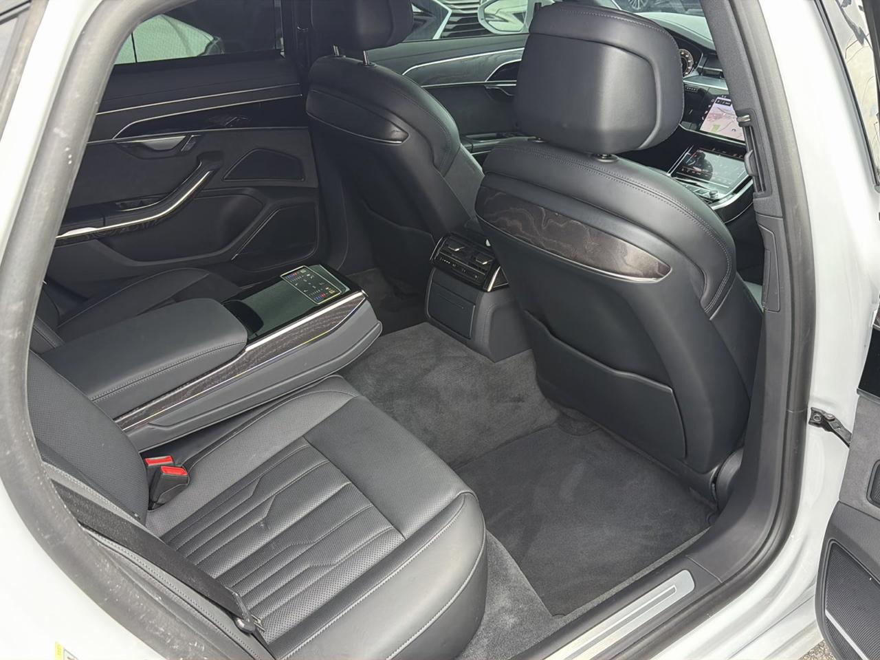 Audi A8  2025