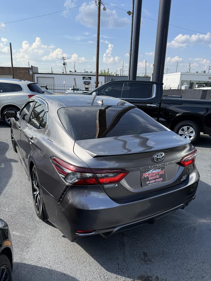Toyota Camry  2023