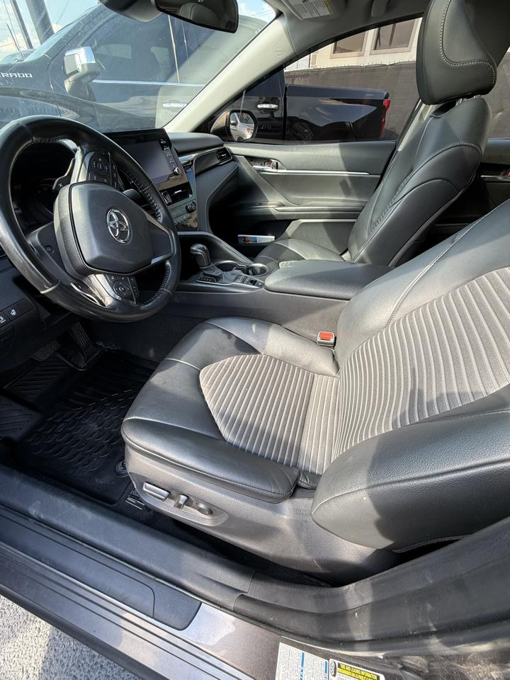 Toyota Camry  2023