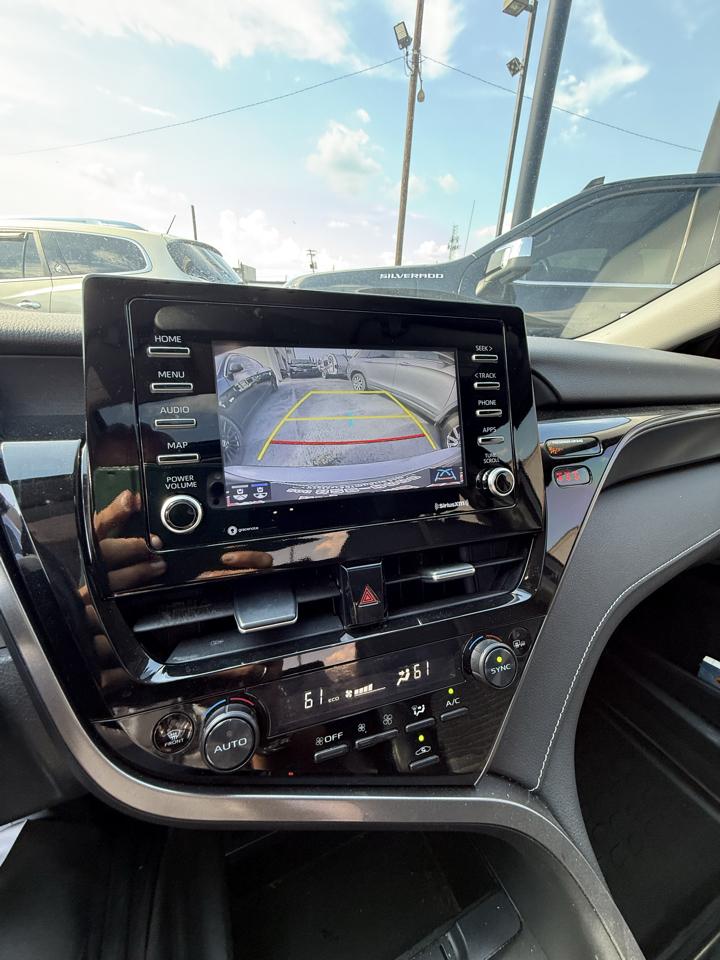 Toyota Camry  2023