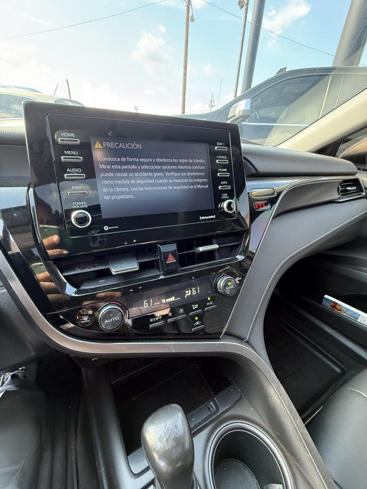 Toyota Camry  2023