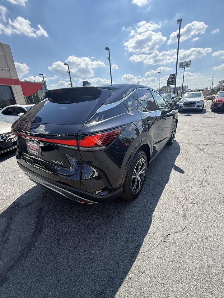 Lexus RX  2025