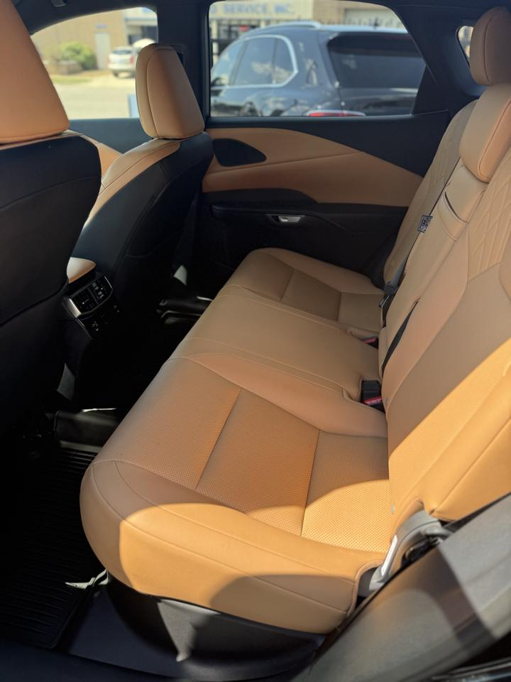 Lexus RX  2025