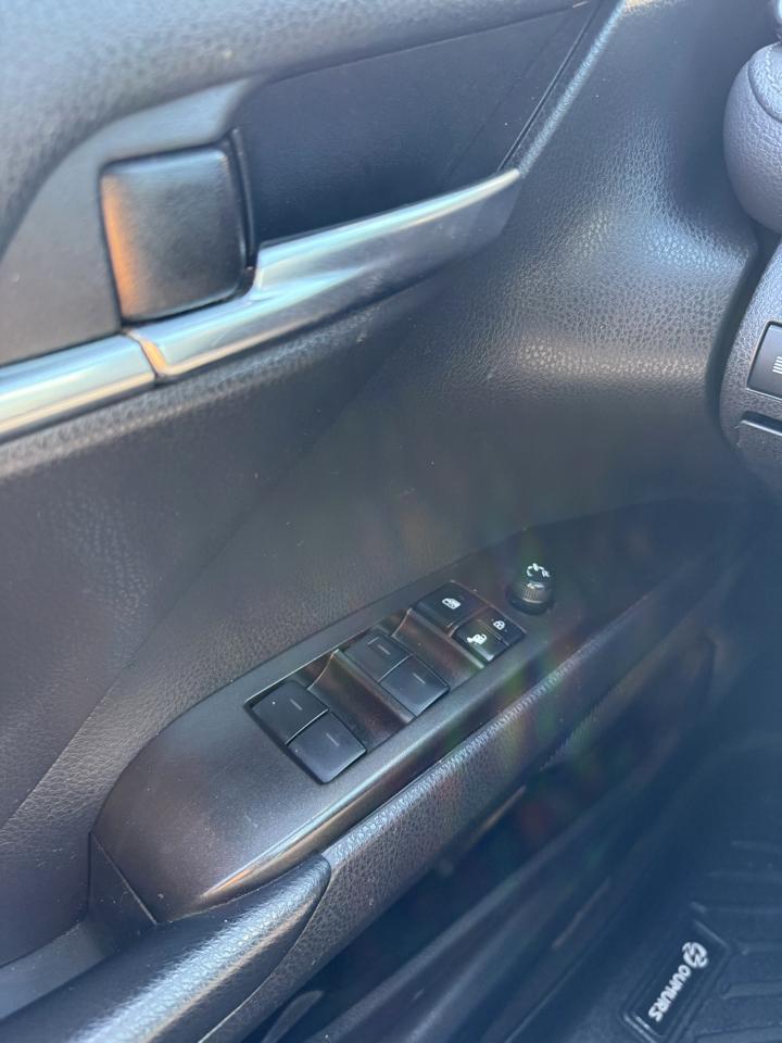 Toyota Camry SE 2021