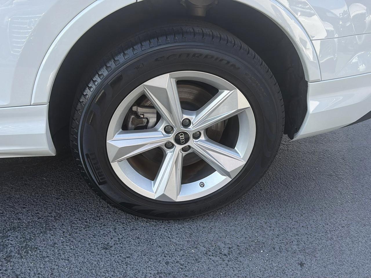 Audi Q7  2023