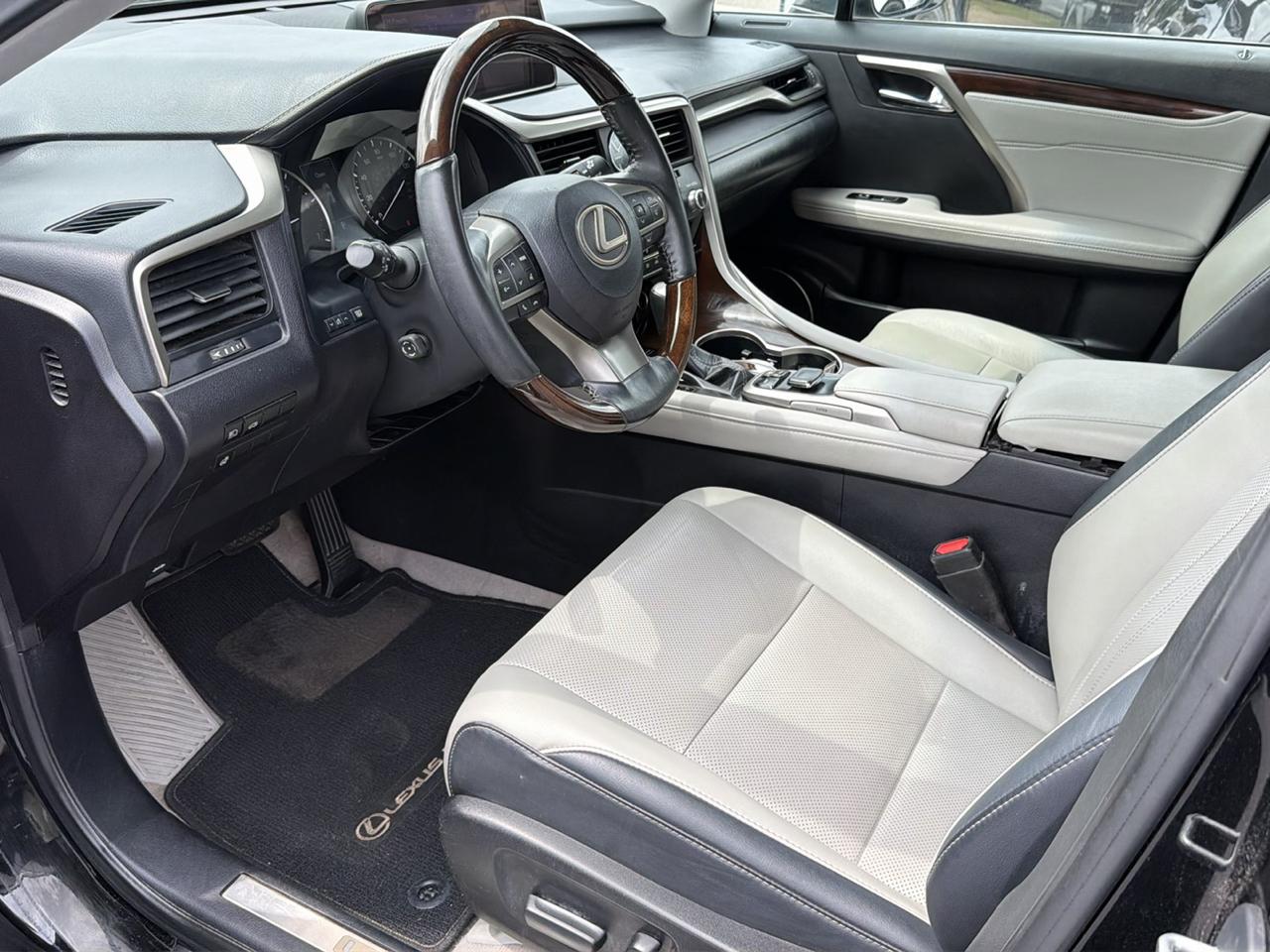 Lexus RX  2017