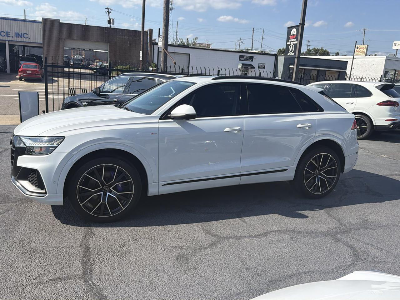 Audi Q8  2023