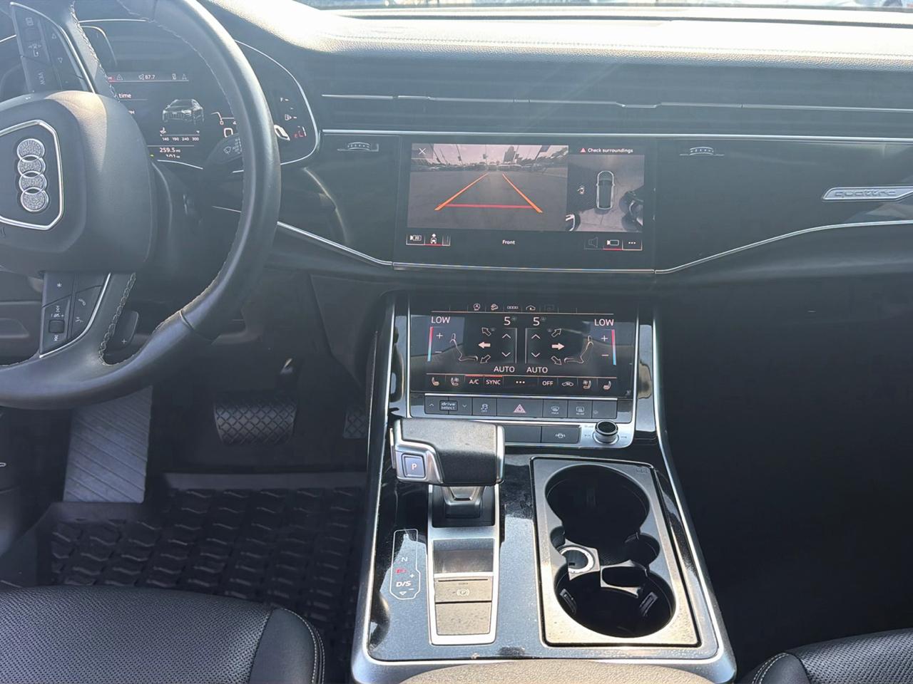 Audi Q8  2023