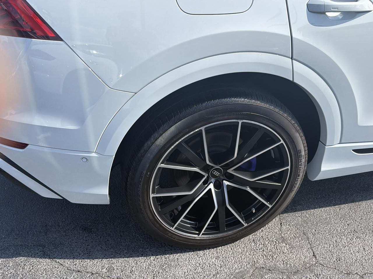 Audi Q8  2023