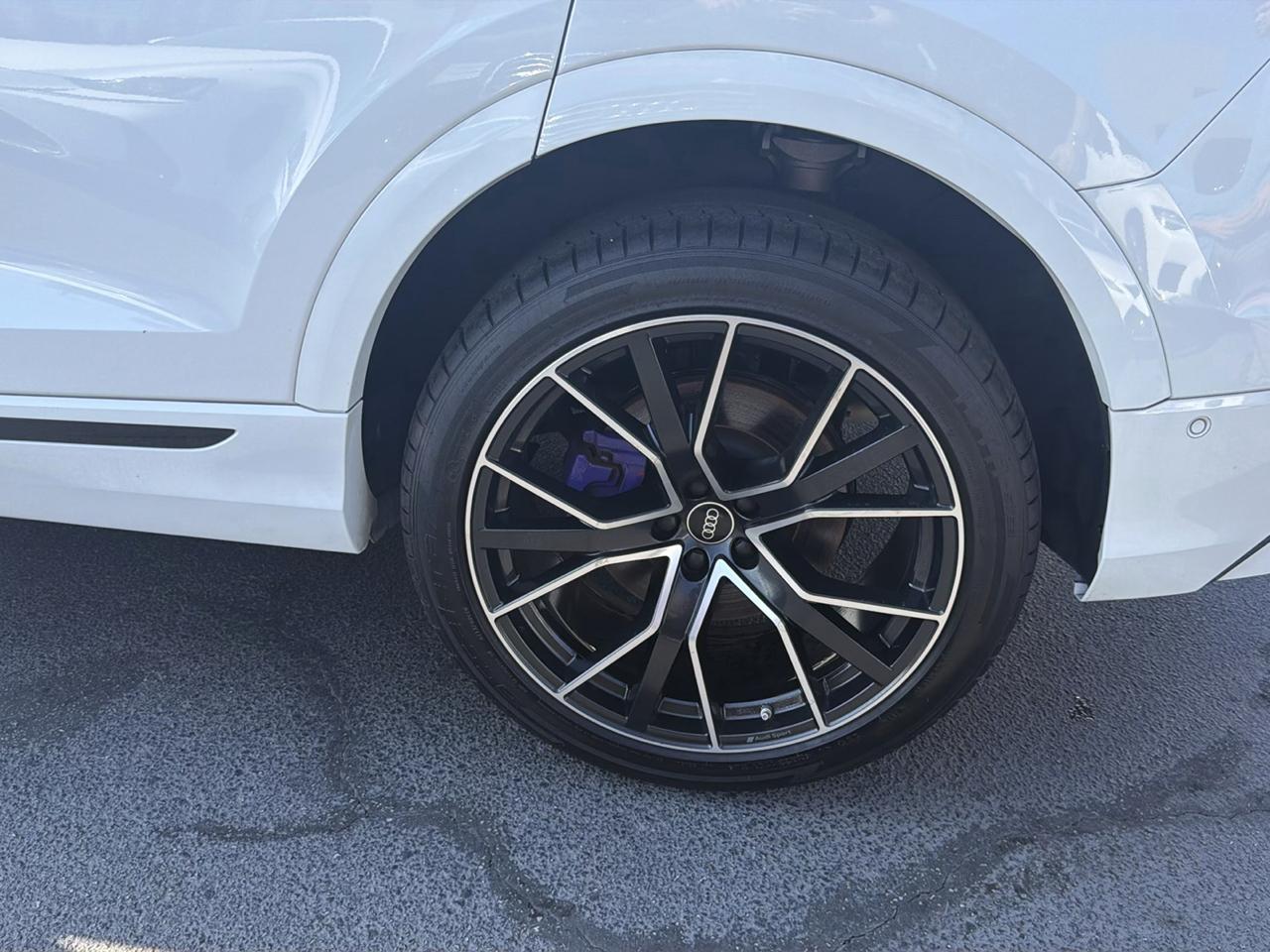 Audi Q8  2023