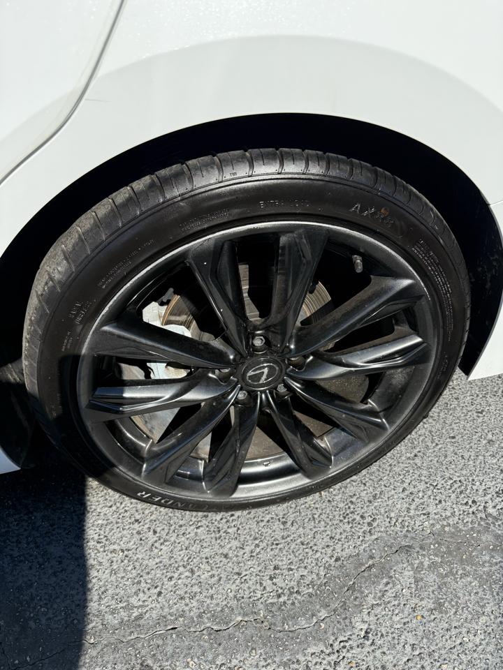 Lexus IS  2024