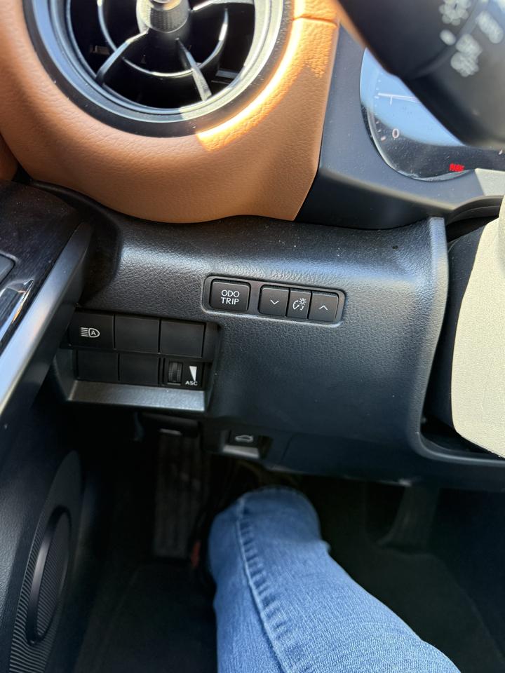 Lexus IS  2024