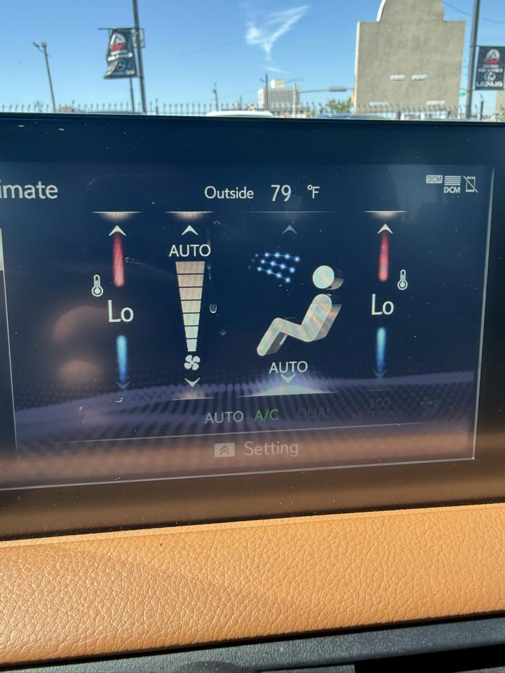 Lexus IS  2024
