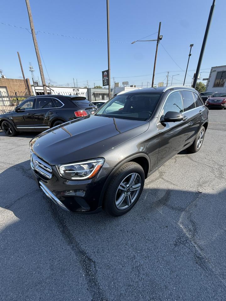 Mercedes-Benz GLC  2021