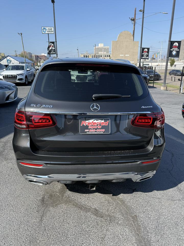 Mercedes-Benz GLC  2021